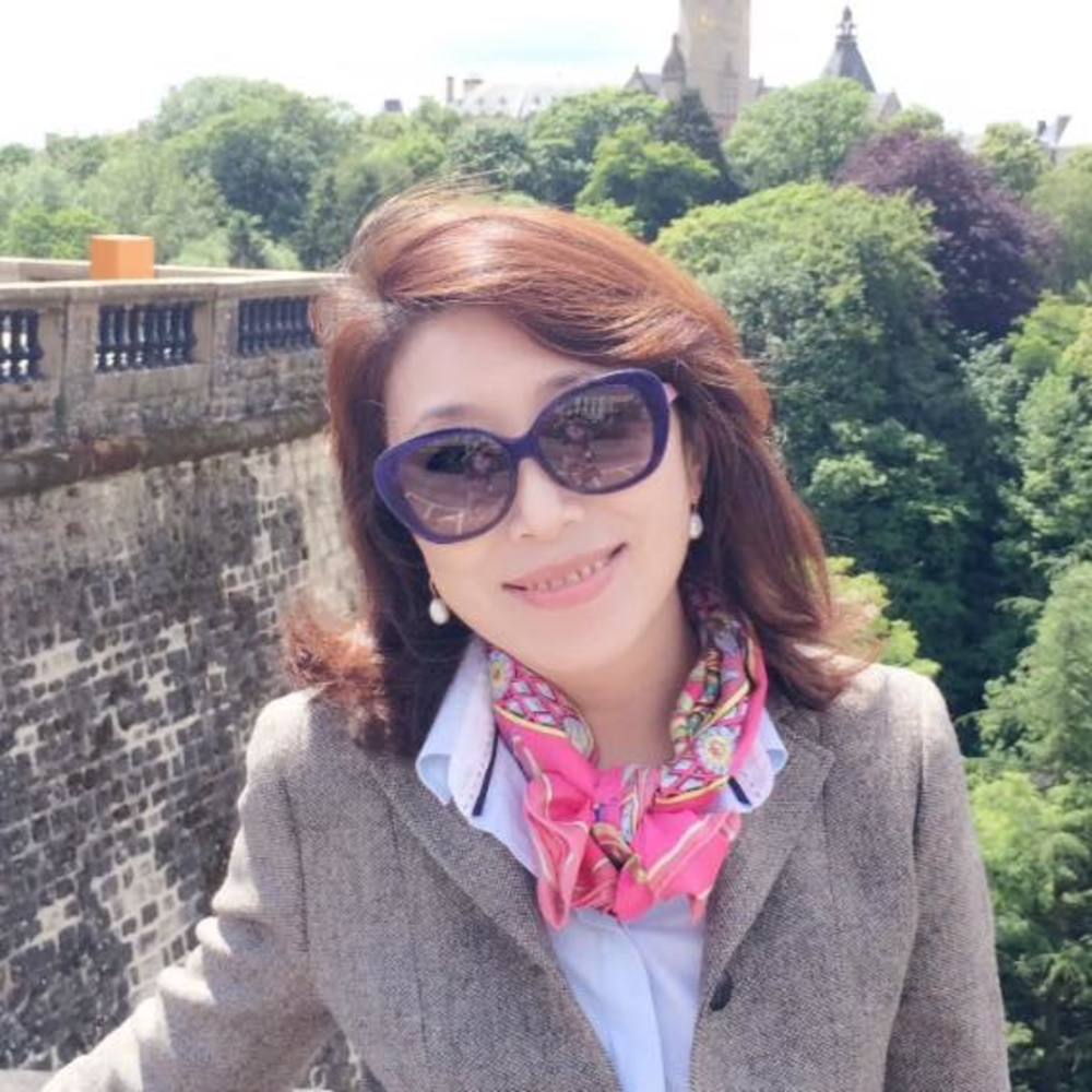 Meet your Posher, Jennie